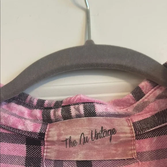 EXCELLENT CONDITION BOUTIQUE PIECE Pink and Black Plaid Long Sleeve Shirt - Picture 5 of 5